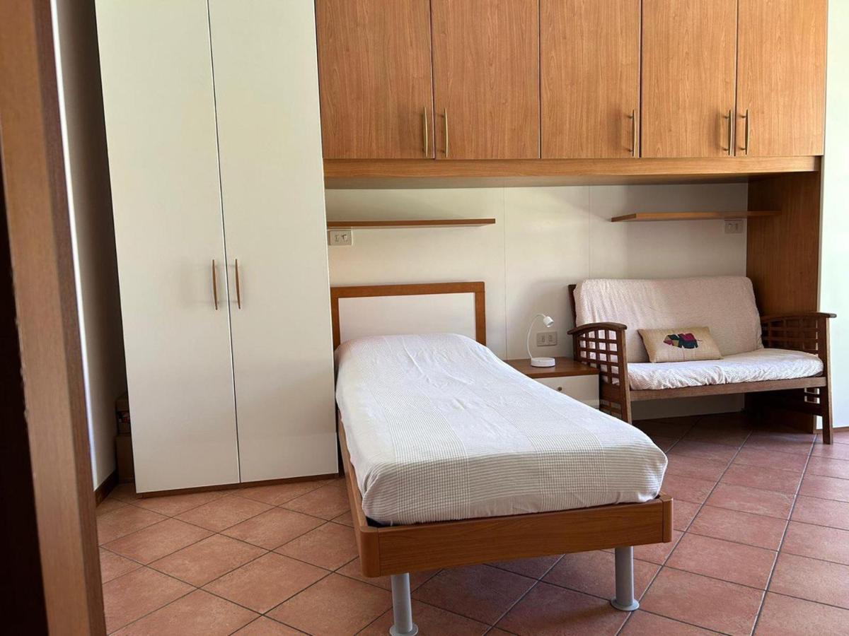 Lecco Only Females Guest House 外观 照片